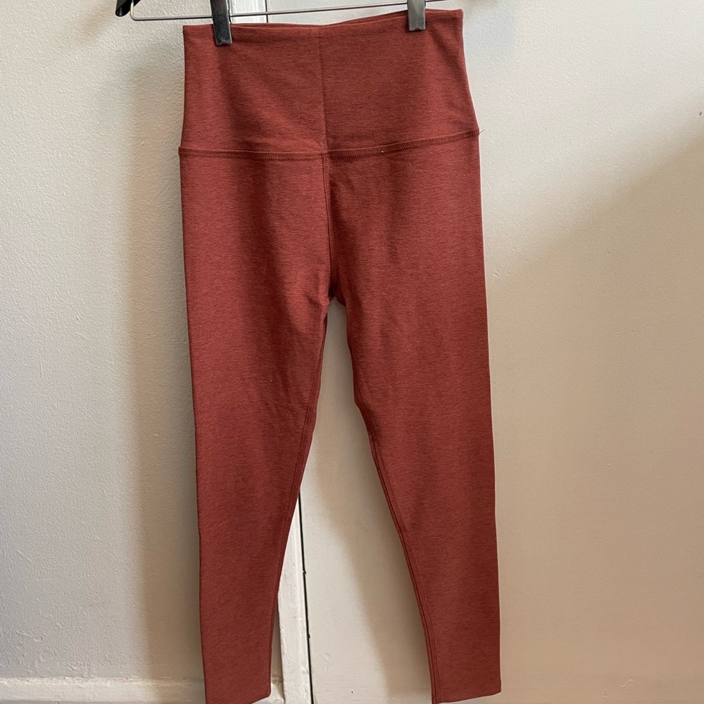 Beyond Yoga High Waisted Midi Leggings, M